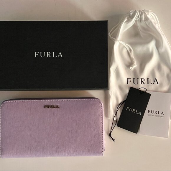 Furla extra large zip around leather wallet. Brand new with tags in box - Picture 5 of 5